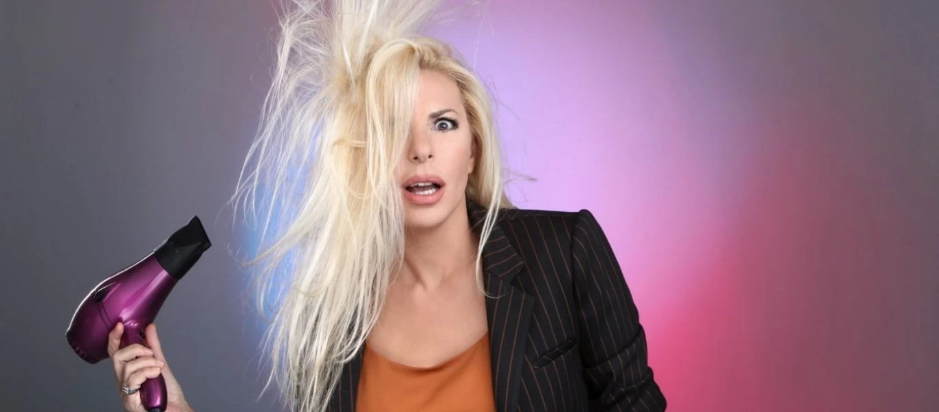 «Πανικός» στο πλατό της Αννίτας Πάνια - Ούρλιαζε και πετούσε ότι έβρισκε (βίντεο)